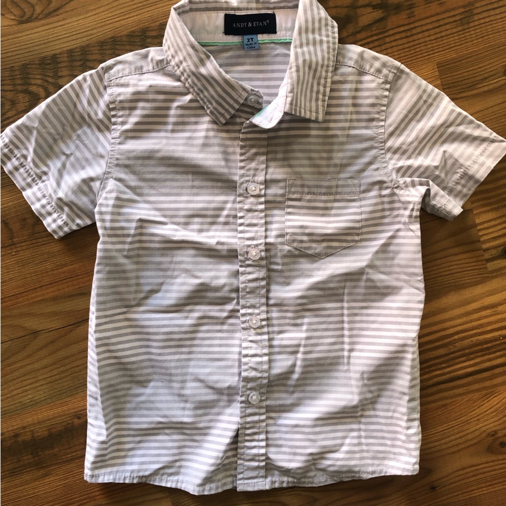 3/$15: 2T Andy ‘ Evan Grey & White Striped Button Up  Short Sleeve Shirt